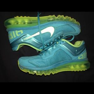 Nike Women's Blue and Green Air Max Shoes